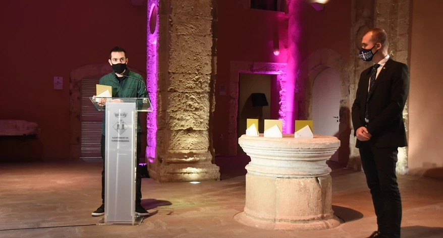 e01225ce-1cc8-432d-9ee0-3b91f7ae87e6.jpeg e01225ce-1cc8-432d-9ee0-3b91f7ae87e6.jpeg