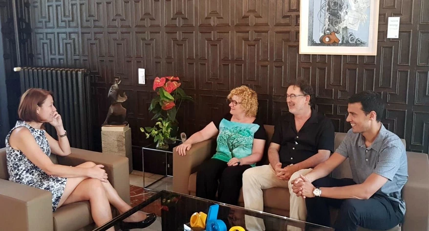 L'alcadessa de Girona amb Neus Bonet, Joan Ventura i Xevi Masachs. L'alcadessa de Girona amb Neus Bonet, Joan Ventura i Xevi Masachs.