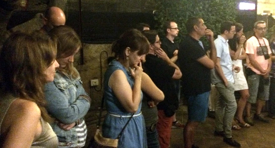 Sembla que estiguem a missa... Sembla que estiguem a missa...