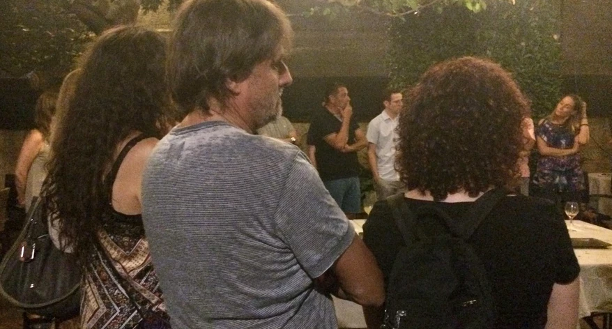 Escoltant el president. Escoltant el president.