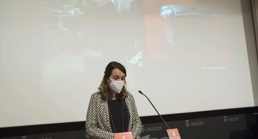 Sílvia Planas va llegir un text enviat per Carme Sanglas, autora de les Mosques.