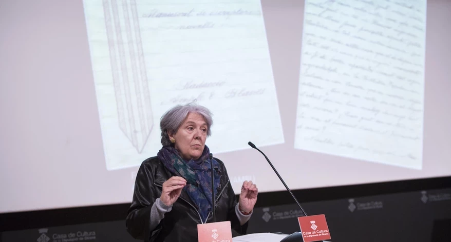 M. Mercè Roca va parlar de la llarga història de la revista Recvll.